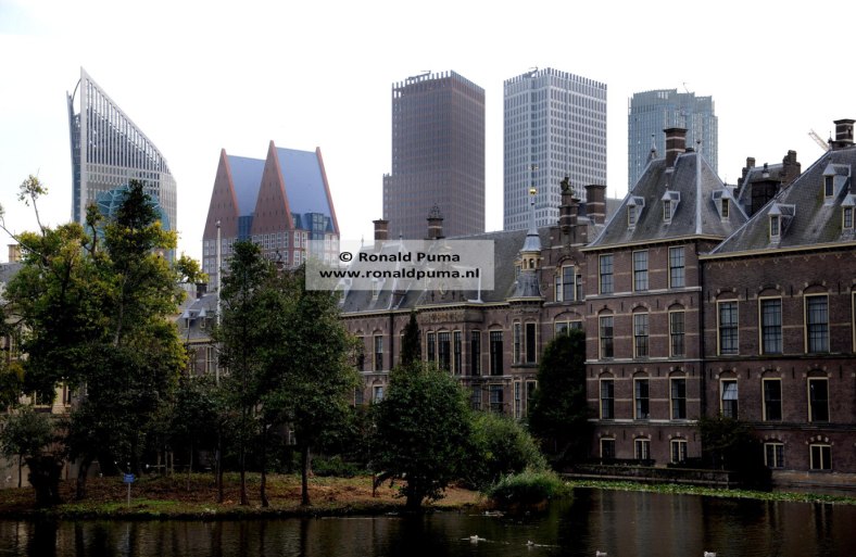 4.900 Skyline Den Haag (C) Ronald Puma