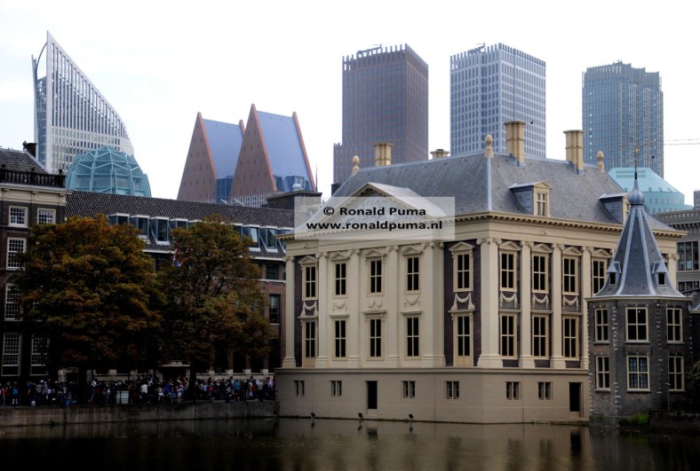 5.900 Skyline Den Haag (C) Ronald Puma