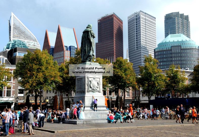 6.900 Skyline Den Haag (C) Ronald Puma