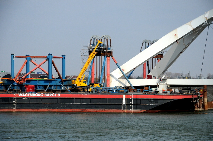 De Oversteek (C) Ronald Puma 08.700