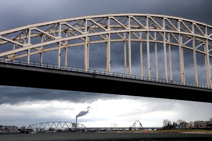 De Oversteek Nijmegen (C) Ronald Puma 02.700