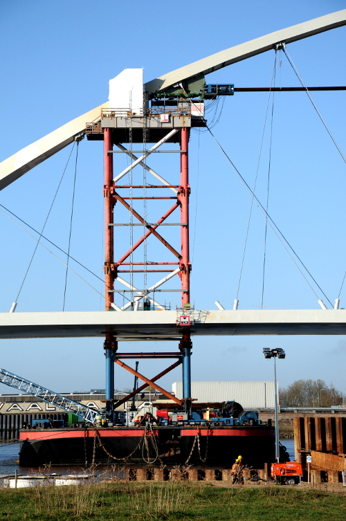 De Oversteek Nijmegen (C) Ronald Puma 07.500