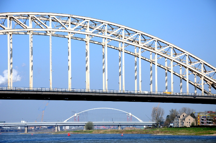 De Oversteek Nijmegen (C) Ronald Puma 08.700