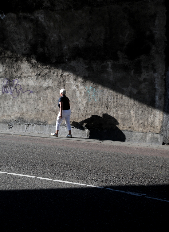 Shadow on the wall (C) Ronald Puma