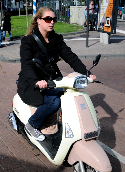 Street Photo (C) Ronald Puma 0154