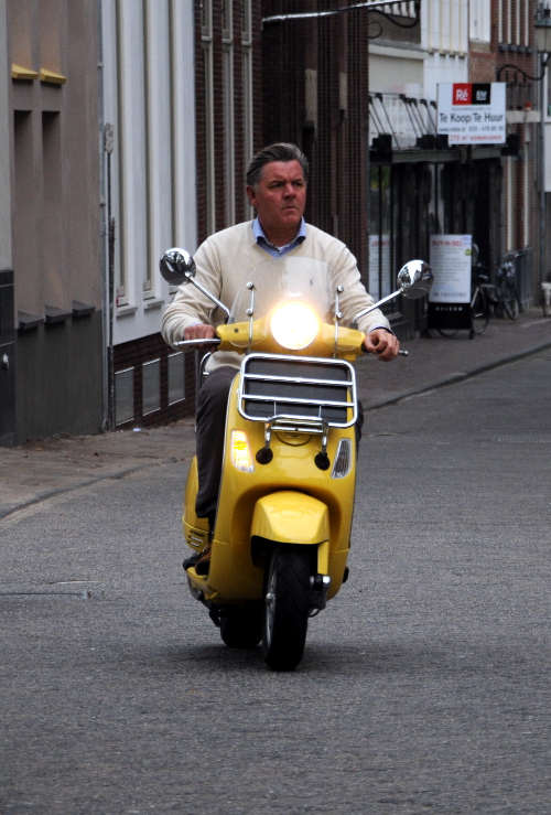 Street Photo (C) Ronald Puma 0211