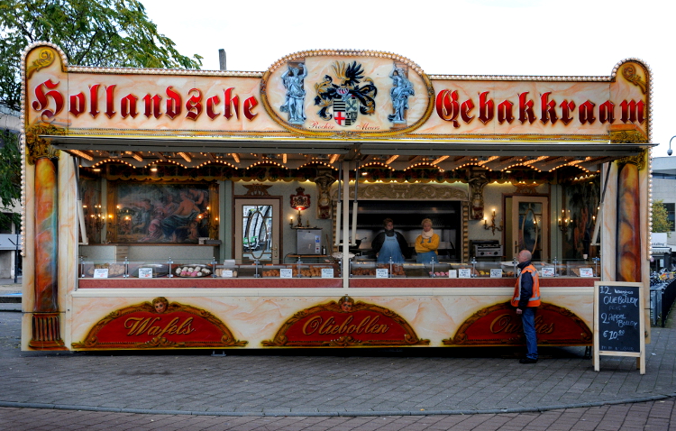 Oliebollenkraam (C) Ronald Puma 054.750