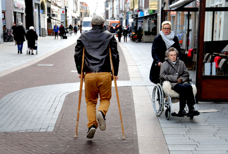 (C) Ronald Puma 09.750