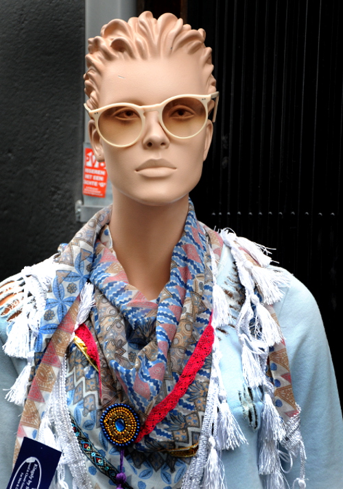 Street Photo (C) Ronald Puma  PIC_0178.500