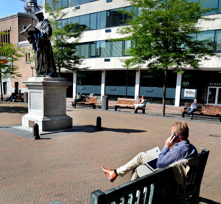 Street Photo (C) Ronald Puma 0103.750