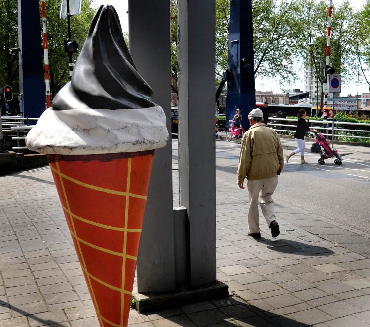 PIC_0034.750 street photography (C) Ronald Puma