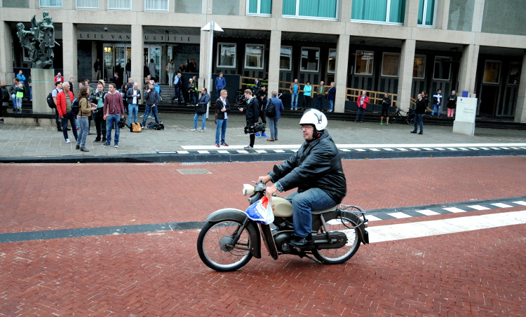 PIC_0012.B 750 (C) Ronald Puma