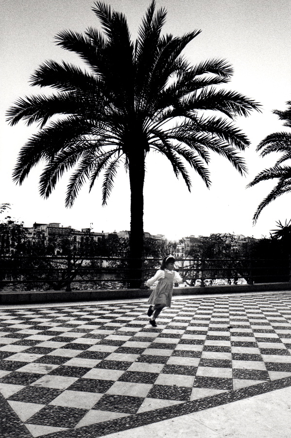 118-spain-1992-c-ronald-puma-b-900